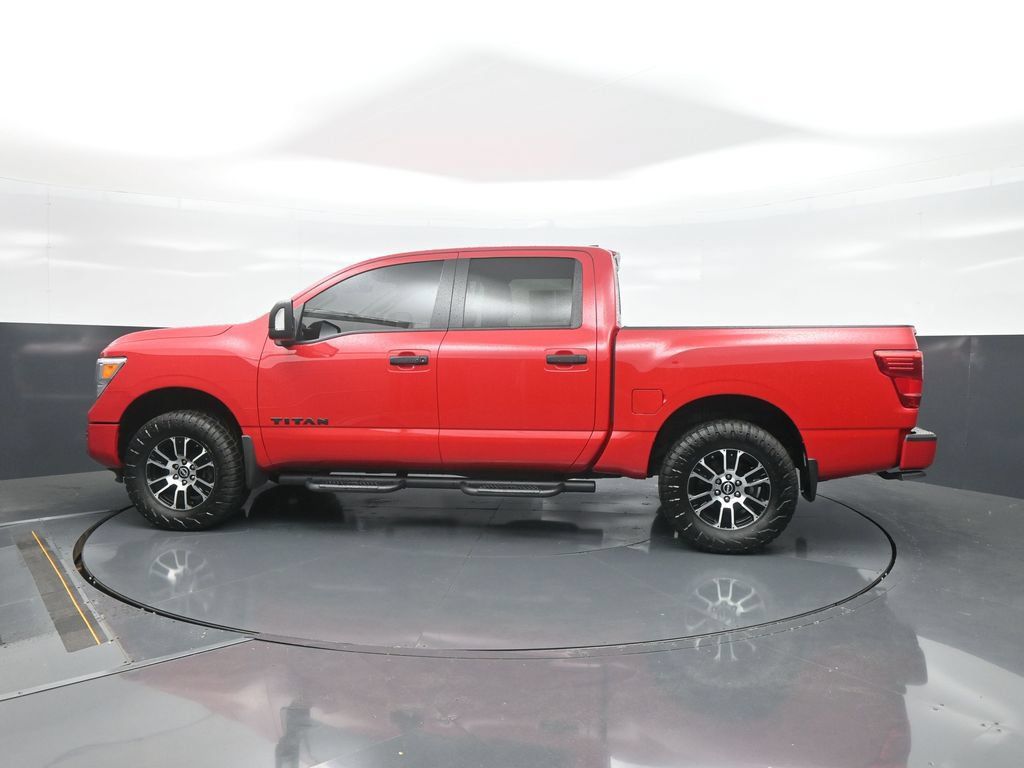 Used 2024 Nissan Titan SV w/ SV Convenience Package AWD/4WD image 4
