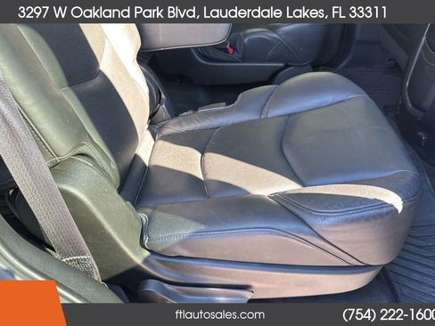 Used 2015 Cadillac Escalade Premium image 47