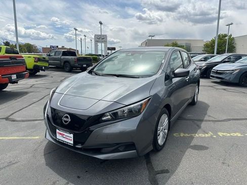 Used 2024 Nissan Leaf S FWD image 4