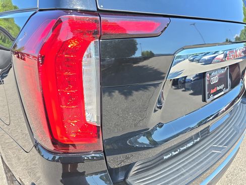 Used 2024 GMC Yukon SLT RWD image 32
