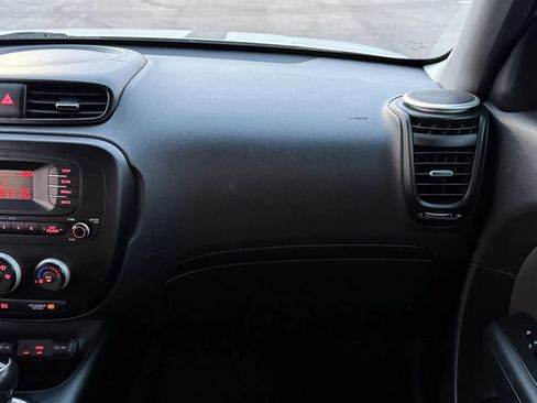 Used 2016 Kia Soul FWD image 26