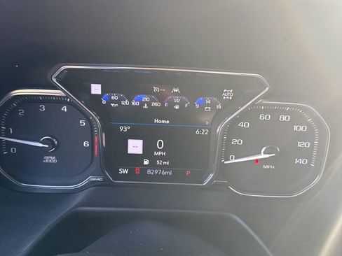 Used 2021 GMC Yukon AT4 w/ Rear Media and Nav Package AWD/4WD image 8