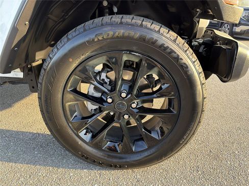 Used 2025 Jeep Wrangler Sahara w/ Safety Group image 10
