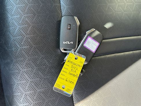 Used 2022 Kia Sorento S image 31