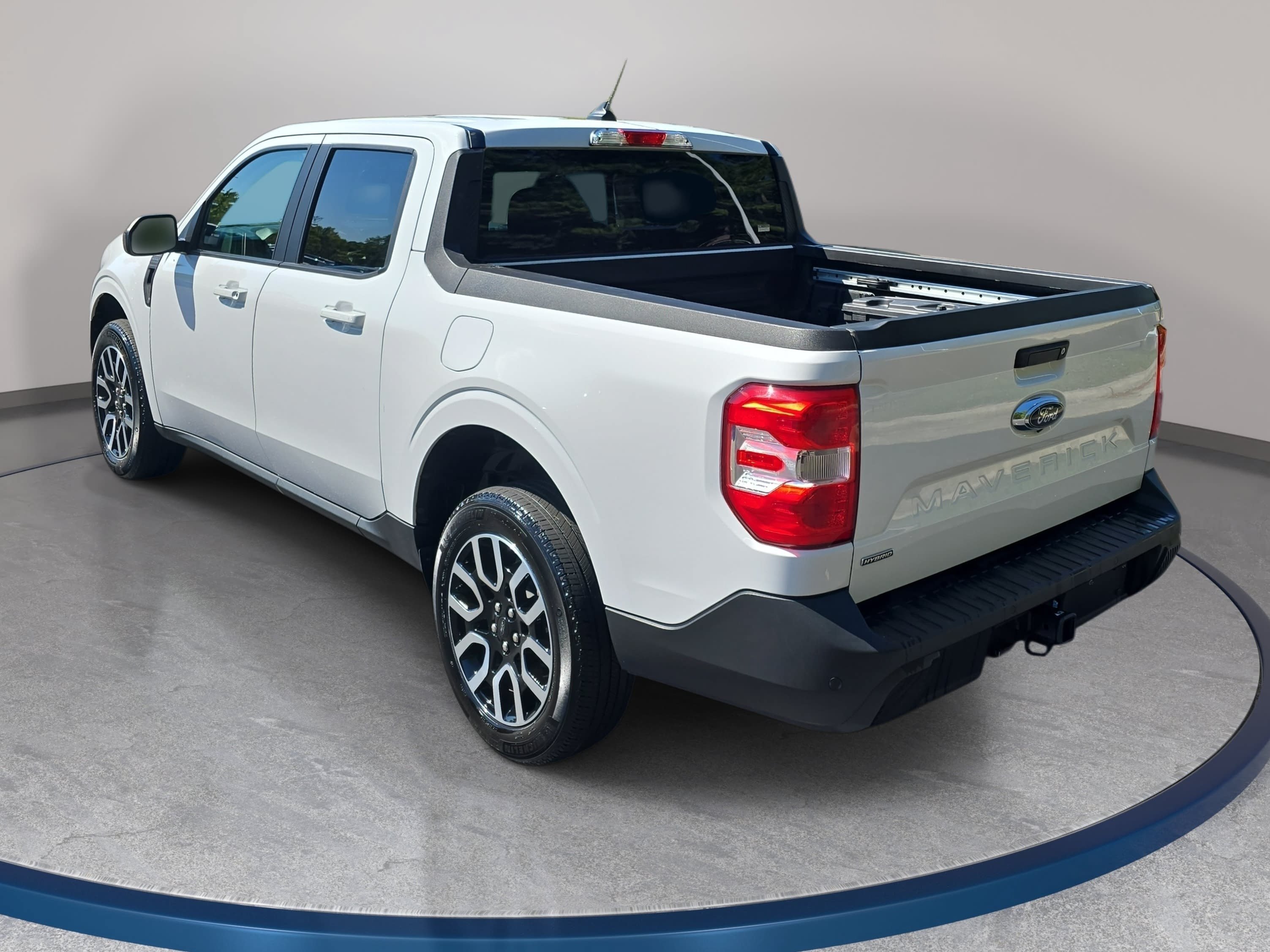 Used 2024 Ford Maverick Lariat FWD image 7