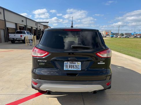 Used 2015 Ford Escape SE FWD image 6