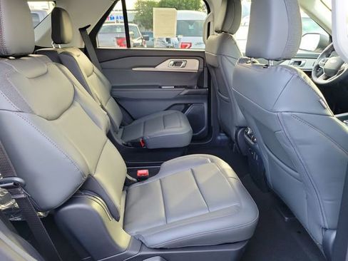 New 2026 Ford Explorer Active w/ Active Comfort Package image 17