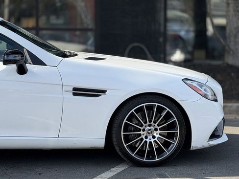 Used 2019 Mercedes-Benz SLC 300 image 22