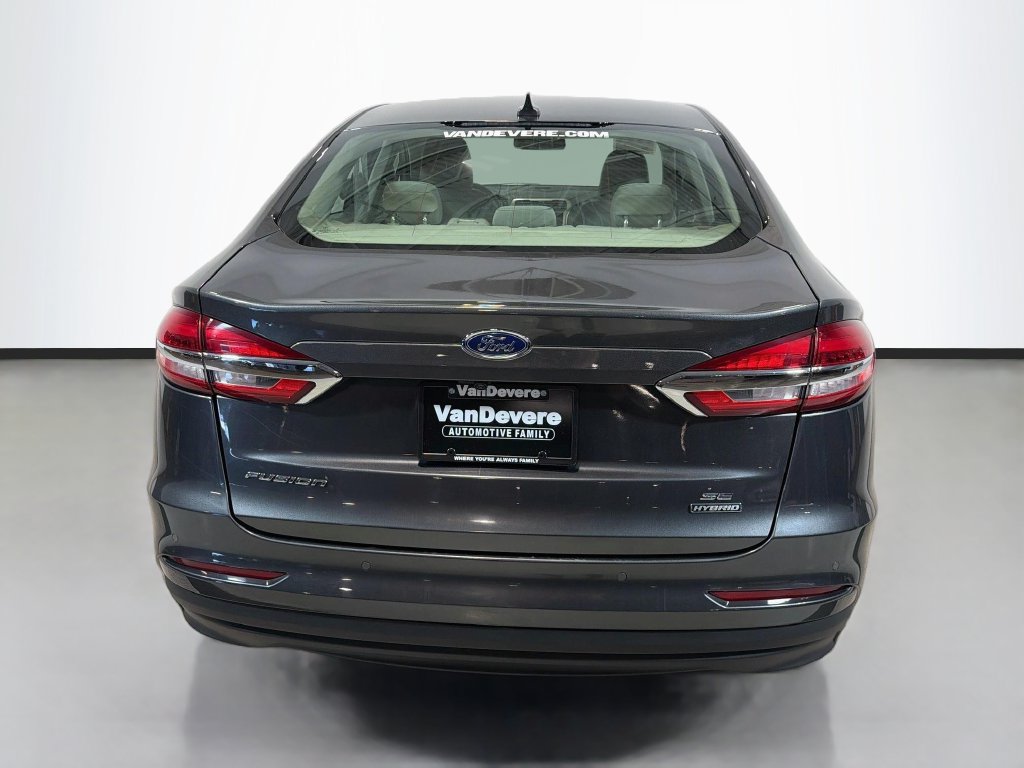 Used 2020 Ford Fusion SE FWD image 8