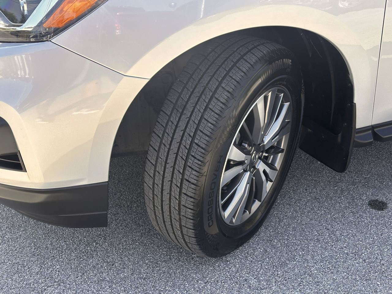 Used 2019 Nissan Pathfinder S FWD image 11