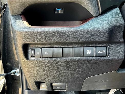 Used 2024 Toyota RAV4 Limited image 34