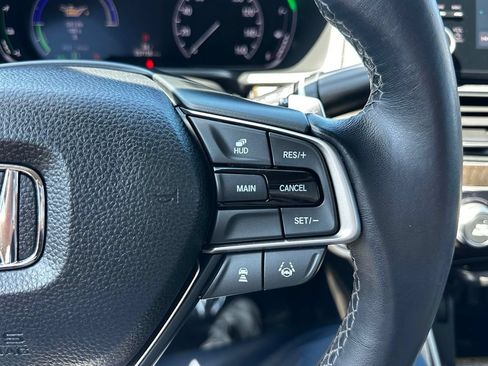 Used 2018 Honda Accord Touring image 27