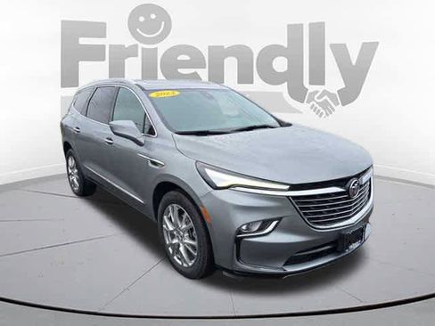 Used 2023 Buick Enclave Essence w/ Experience Buick Package image 3
