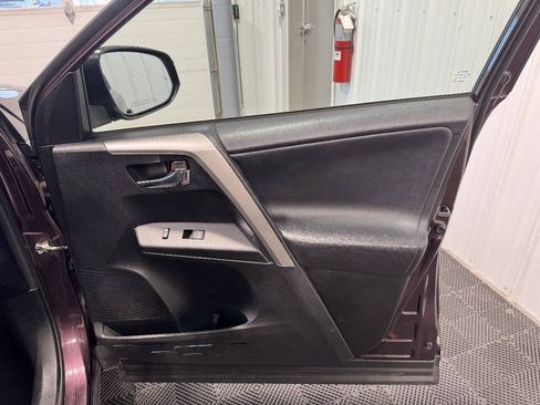 Used 2016 Toyota RAV4 XLE w/ Convenience Package AWD/4WD image 19
