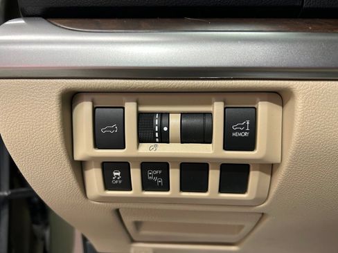 Used 2017 Subaru Outback 2.5i Limited w/ Popular Package #5 AWD/4WD image 13
