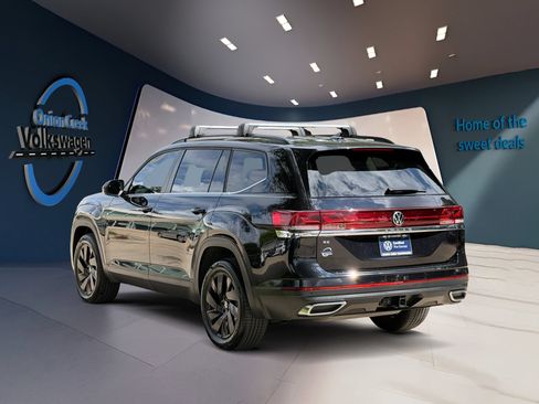 Certified 2026 Volkswagen Atlas SE FWD image 10