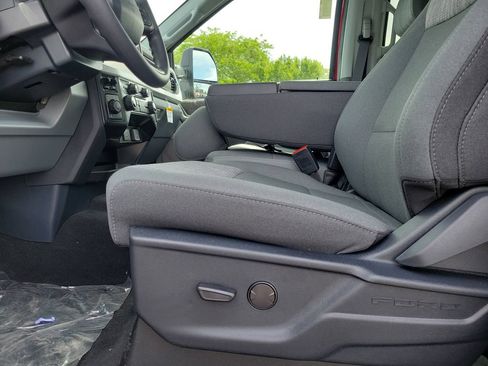 New 2026 Ford F250 XLT w/ XLT Premium Package AWD/4WD image 18