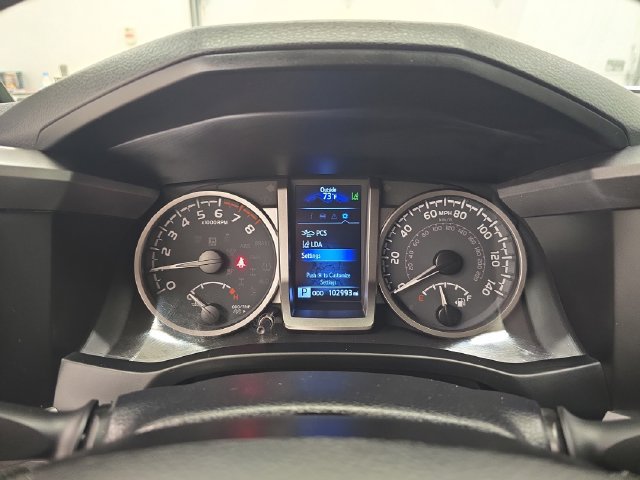 Used 2022 Toyota Tacoma SR5 AWD/4WD image 29