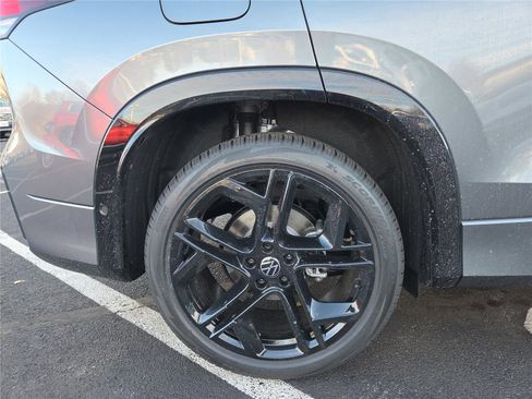 New 2026 Volkswagen Tiguan SE R-Line image 10