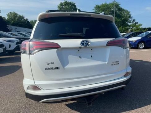 Used 2016 Toyota RAV4 Limited AWD/4WD image 3