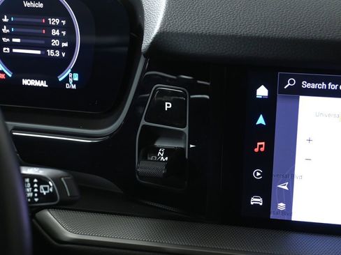 Used 2025 Porsche Cayenne image 23