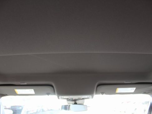 Used 2024 GMC Sierra 1500 SLE image 21