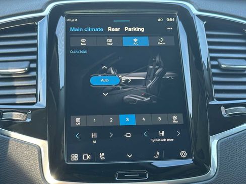 Used 2025 Volvo XC90 B5 Plus w/ Protection Package Premier image 29