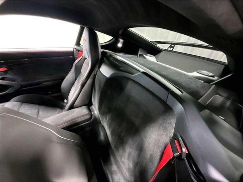Used 2021 Porsche 718 Cayman GT4 image 28