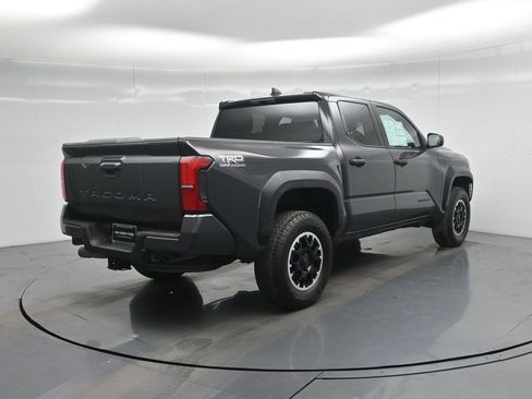 Used 2024 Toyota Tacoma TRD Off-Road image 28
