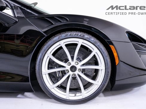 Used 2025 McLaren Artura Spider image 16