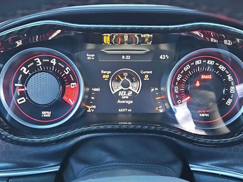 Used 2016 Dodge Challenger SRT w/ Technology Group image 28