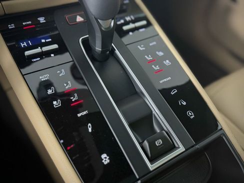 New 2026 Porsche Macan S image 26