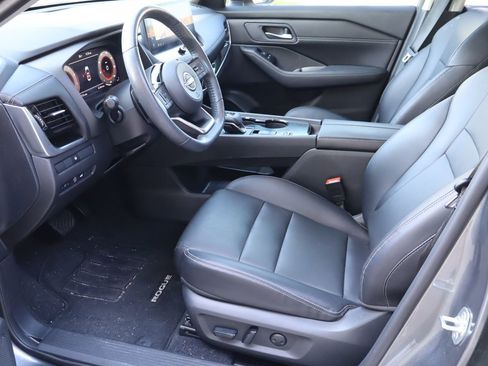 Used 2024 Nissan Rogue SL w/ SL Premium Package FWD image 16