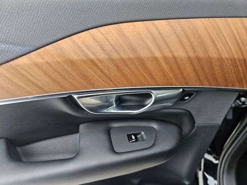 Certified 2023 Volvo XC90 B6 Plus image 15