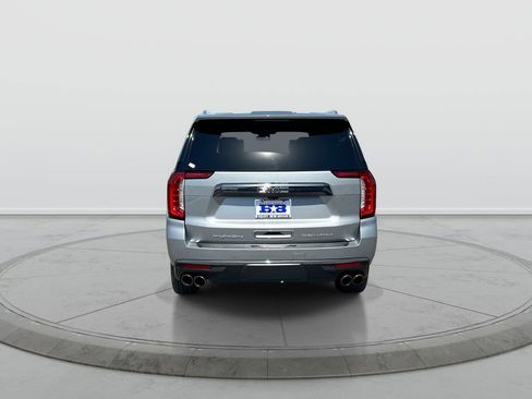 Used 2024 GMC Yukon XL Denali Ultimate AWD/4WD image 7