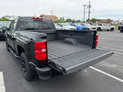 Used 2017 Chevrolet Silverado 1500 LT w/ Midnight Edition AWD/4WD image 8