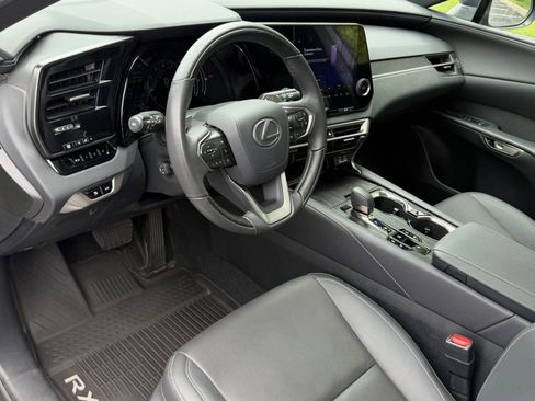 Used 2024 Lexus RX 350 Premium w/ Accessory Package (Z1) AWD/4WD image 4