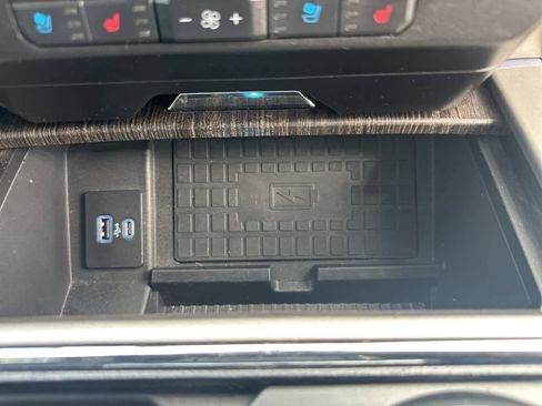 Used 2021 Ford F350 Lariat image 26