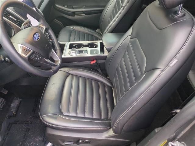 Used 2023 Ford Edge SEL w/ Convenience Package AWD/4WD image 16