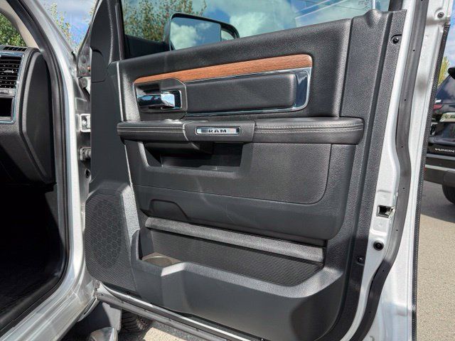 Used 2016 RAM 1500 Laramie w/ Convenience Group AWD/4WD image 10