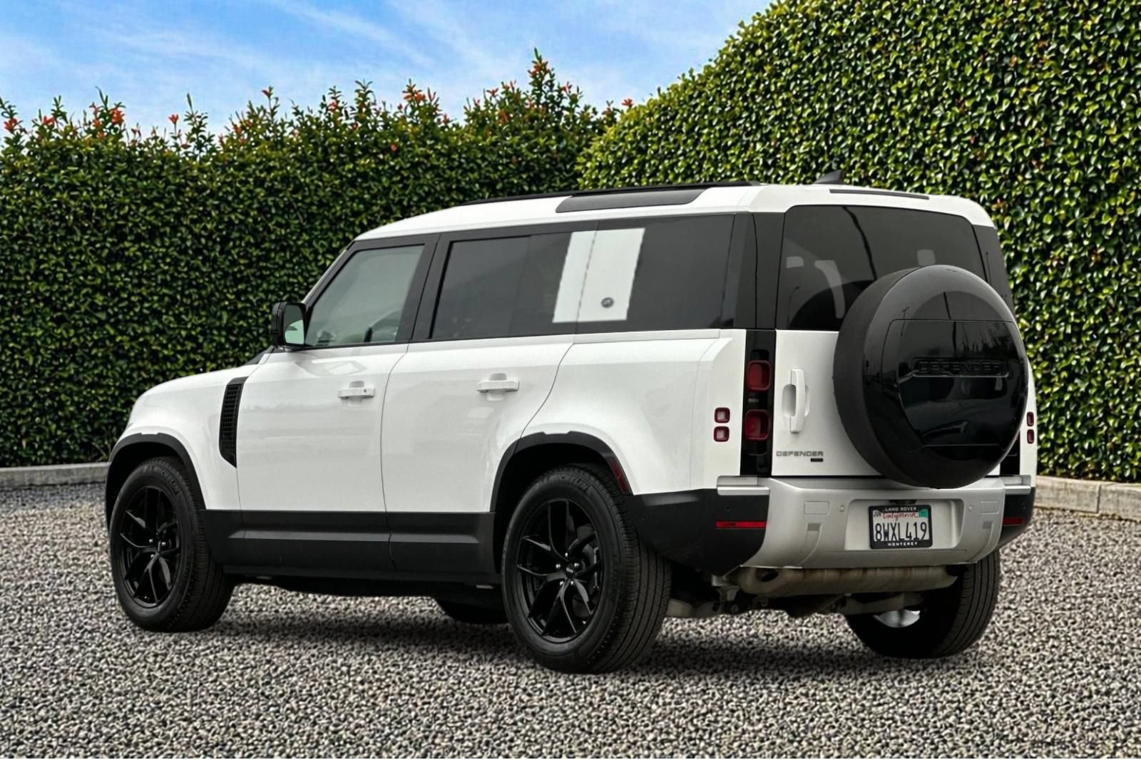 Used 2022 Land Rover Defender 110 SE AWD/4WD image 6