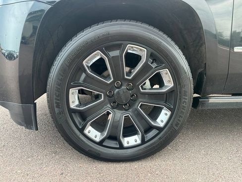 Used 2019 GMC Yukon Denali w/ Denali Ultimate Package AWD/4WD image 39