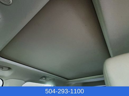 Used 2022 Ford Explorer XLT w/ Equipment Group 202A image 22