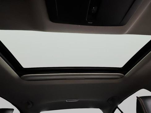 Used 2019 Nissan Altima 2.5 SR w/ SR Premium Package image 25