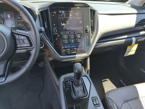 Used 2025 Subaru Crosstrek 2.5i Limited AWD/4WD image 24