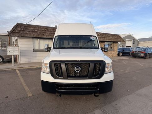 Used 2018 Nissan NV 2500 SV image 2