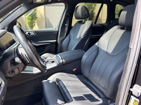 Used 2019 BMW X5 xDrive40i w/ Convenience Package AWD/4WD image 16