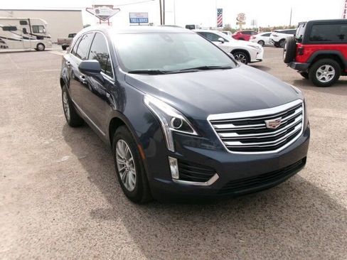 Used 2018 Cadillac XT5 Luxury w/ Driver Awareness Package FWD image 4
