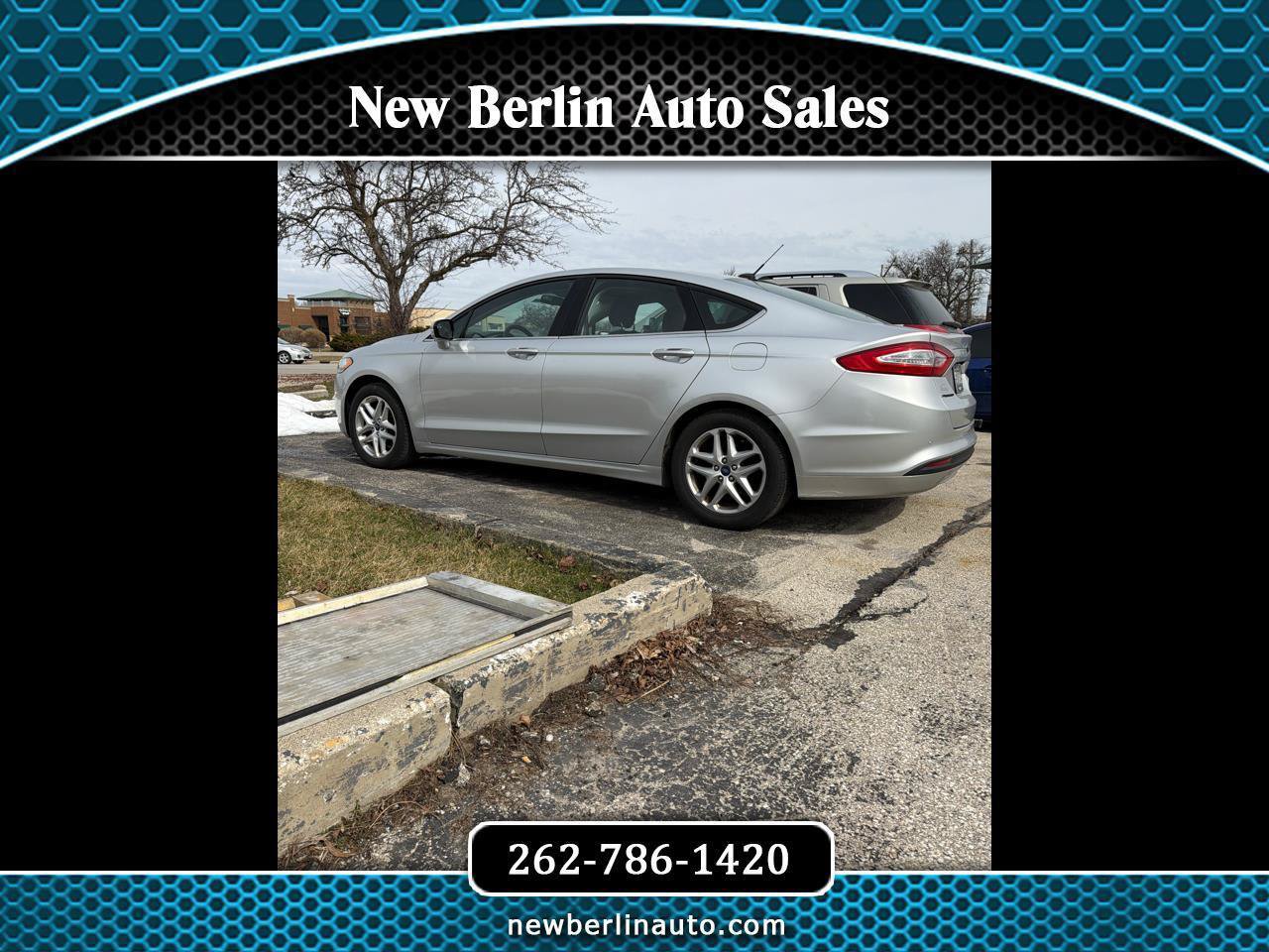 Used 2013 Ford Fusion SE FWD image 1
