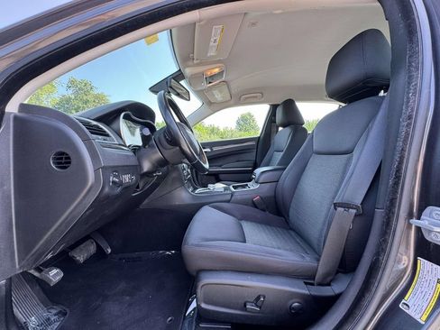 Used 2022 Chrysler 300 Touring w/ Sport Appearance Package RWD image 13